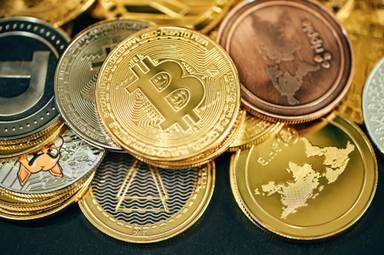 ビットコイン(BTC)とは?仕組みや将来性・買い方を初心者向けに解説