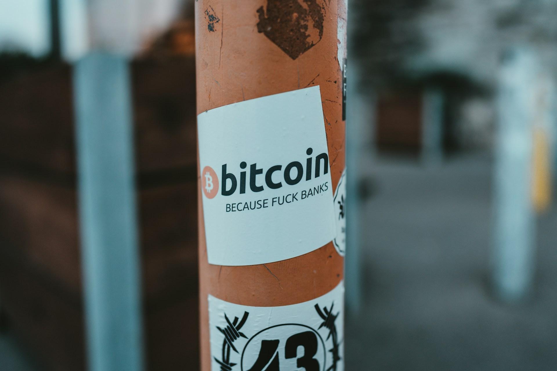 ビットコイン(仮想通貨)のほったらかしはアリ?メリット・デメリットや税金面について解説