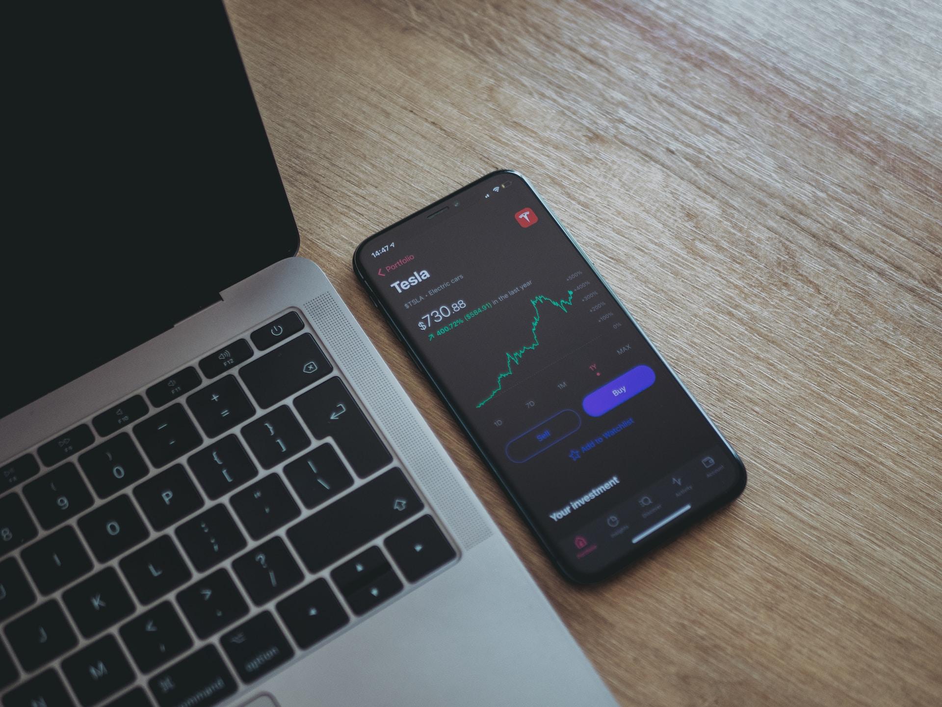 ビットコイン(仮想通貨)の積立投資とは?メリットや金額ごとのシミュレーションを紹介
