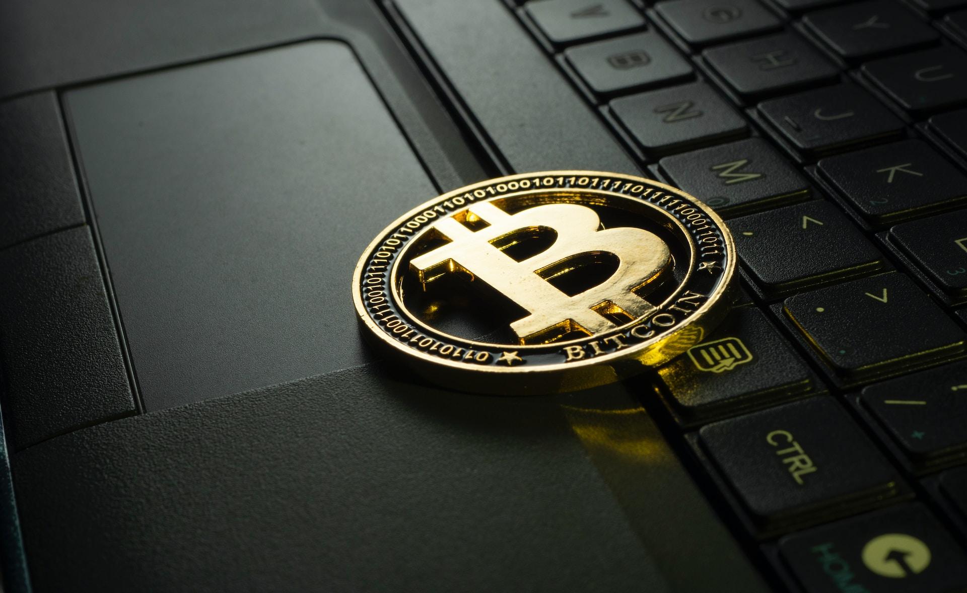 仮想通貨レンディングとは?メリットやいくら増やせるかシミュレーションも紹介