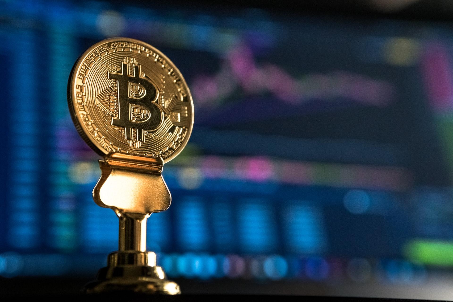 Bitcoin Weekly Review: 先週の高値330万円更新なるか、先物ではロングポジションが増加